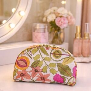 Clinique XL Makeup Travel Case